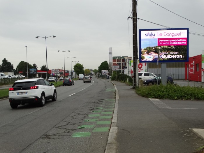 Ecran digital 8m² situé à Vezin le Coquet, Route de Lorient